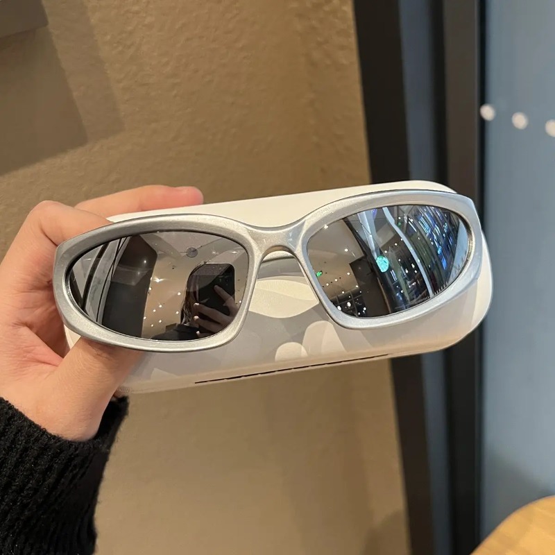 Luxury Y2K Sports Punk Sunglas - Luxury Zone incelemesi ve fiyatı